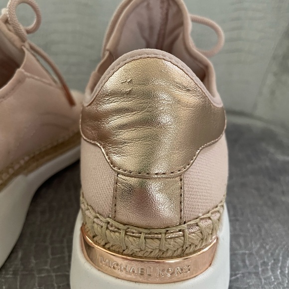 Michael Kors poudre pink sneakers - Picture 4 of 6